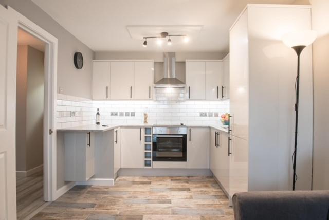 Finchley Contemporary 2 Bed Apartment + Parking Гендон Екстер'єр фото